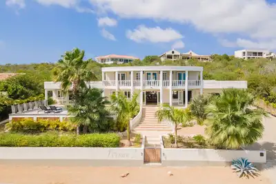 Image de An amazing private villa with an magnificent view over the Caribbean Sea