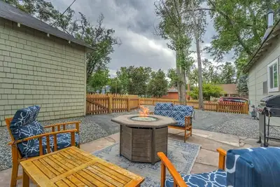 Image de Del Norte Cottage! Downtown Home w/ Bbq & Fire Pit