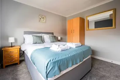 Image de 3 bed house in Larkhall with private driveway