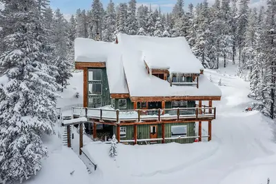 Image de Unique ski cabin at Apex Mountain