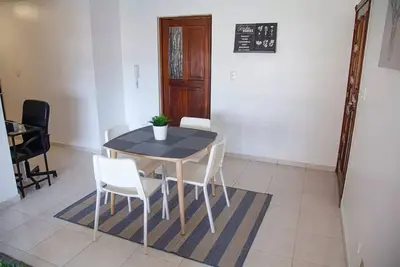 Image de Lovely 2-bedroom rental unit with free parking