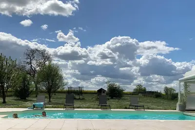 Image de Grande maison confortable, piscine chauffée à 5 minutes du château de Chambord