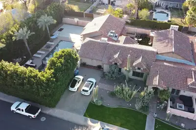 Image de Giant Compound located 15min from Scottsdale