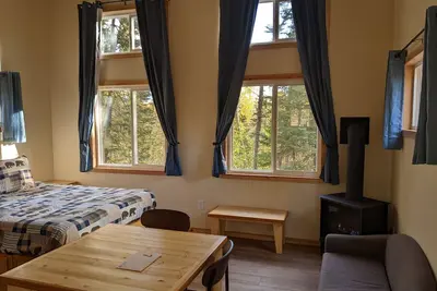 Image de Woodsy Personal Retreat Cabin - \"Gratitude\"
