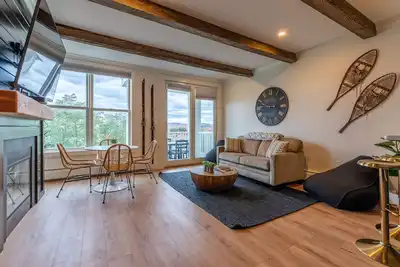 Image de Stratton Mtn Studio | Renovated  | Walk to Lifts