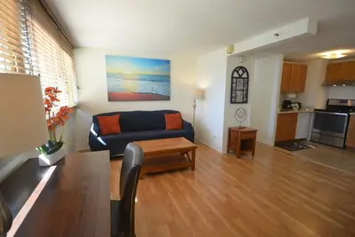 Image de Island Colony 1-Bedroom Suite with full Kitchen and City View