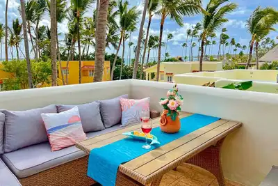 Image de 2 Br, 2 Bath villa on private beach in Los Corales, Bavaro Beach, Punta Cana.