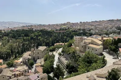Image de The Balcony on the Sicans