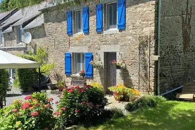 Image de Pinabre - Rural farmhouse with great access to walking and cycling routes