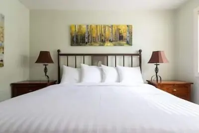 Image de Townhouse, Steps from Panorama Resort! Ski InOut