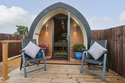 Image de The Pod At Bank House Farm, romantic, with a garden in Hixon