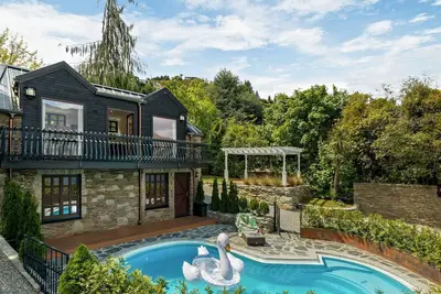 Alpine Cottage | Swimming pool | Lake and Mountain Views