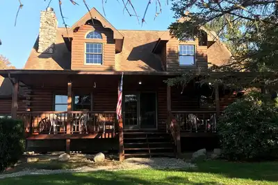 Image de Cozy Log Home