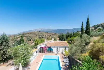 Image de Villa \"Casa Moum\" avec vue sur la mer, piscine, jardin et Wi-Fi.