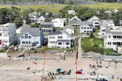 Oceanfront on Private Moody Beach!