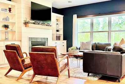 Image de Jay Cooke Park and Spirit Mtn Retreat with wood-burning sauna and game room