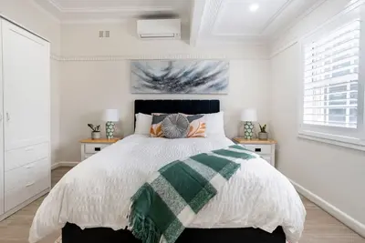 Image de Stylish Heritage Home 10mins walk to Hospital