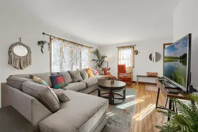 Image de Minutes From Mall Of America and Airport -Single family quiet non through street