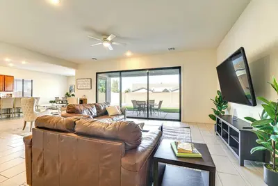 Image de Modern Glendale Getaway ~ 3 Mi To Stadium!