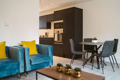 Image de A 3 bedroomed apartment set over 2 floors.