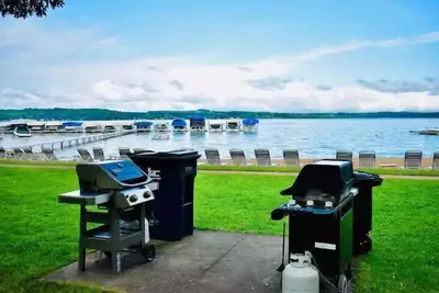 Top Floor Luxury, Sauna, Private Pool, Lake Bellaire Beach, 5 beds, 4 full bath