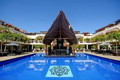 Image de Ocean View Aldea Thai condo, mamitas beach! great location!