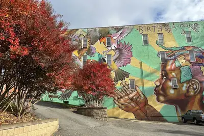 Image de Perfectly Located Downtown Suite- 3 Queen Beds - Close to Wvu