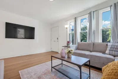 Image de King Bed Game Room Free Parking Perfect Location