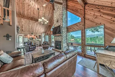 Image de Tranquil Ruidoso Cabin w/ Private Hot Tub!