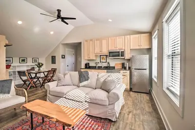 Image de Bright Crozet Apartment w/ Mountain Views!