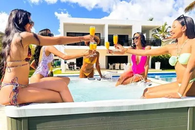 Image de Beach Villa Sol with Pool and Jacuzzi, Bbq and Maid