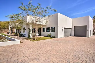 Private Mountain Experience. Views! Pet Friendly!