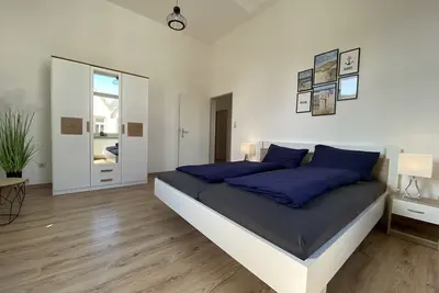 Image de Charmante Altbauwohnung an der Kesselschleuse 2