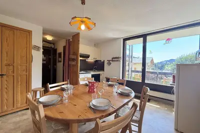 Image de Appartement 3 pièces avec balcon à Flumet, proche centre, navette ski gratuite, parking privé, 6 pers