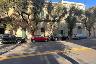 White House Lecce - viale Otranto, Lecce