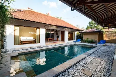 Image de Three-Bedroom Villa privat pool royal at seminyak