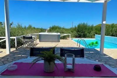 Image de Romantic Villa with Private Pool & Whirlpool