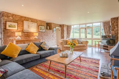 Image de Lodge Barn, Forest of Dean - sleeps 18 guests in 9 bedrooms