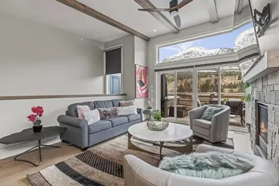 Image de Brand New|Hofburg by Ssr|TopView|Luxury|Private Hot Tub|4br plus Den