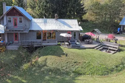 Image de The Sheds: Victorian Farmhouse 8br Ski-In Ski-Out Chalet - Mansfield Ski club