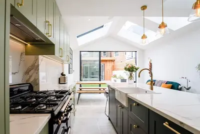 Image de 3 bedroom 3 story House & Garden