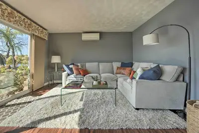 Image de Spacious Delton Home w/ Fire Pit + Lake Views