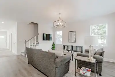 Image de Midtown, Near Usc & River - Paired On Pope 2