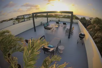 Image de Oceanview Rooftop Belnem with wonderful terraces and ocean view.