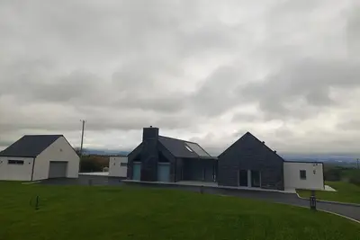Image de New build contemporary home - close to many golf courses