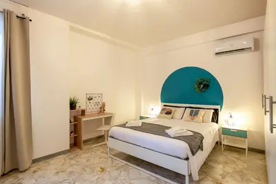 Image de ★★★★★ Appartement Élégant De La Gare Centrale