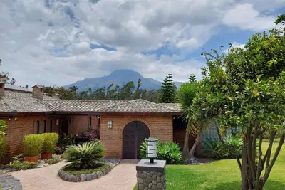 Image de In Town Center! Private Compound With Large House and Separate Guest House.