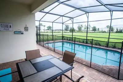 Image de Cozy villa with pool at Solterra Resort