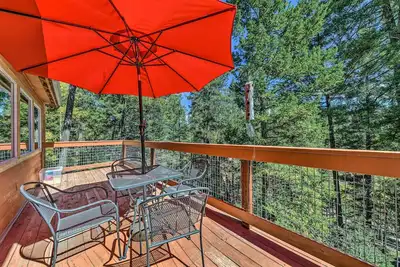 Image de Cloudcroft Cabin w/ Deck < 2 Mi to Downtown!