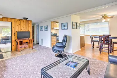 Image de Walkable Sitka Getaway w/ Community Perks!